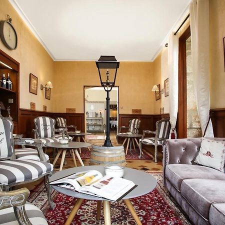 La Roseraie Hotel Restaurant Монтиньяк Экстерьер фото